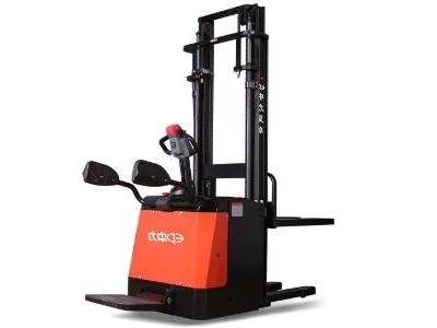 2.0噸電子轉(zhuǎn)向踏板式電動堆高車升高車堆垛機(jī)