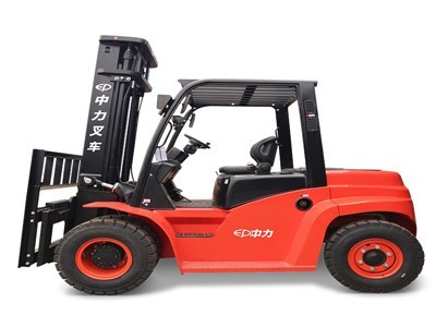 5.0-7.0噸中力內(nèi)燃叉車平衡重叉車柴油叉車燒油鏟車 5.0-7.0噸中力內(nèi)燃叉車平衡重叉車柴油叉車燒油鏟車